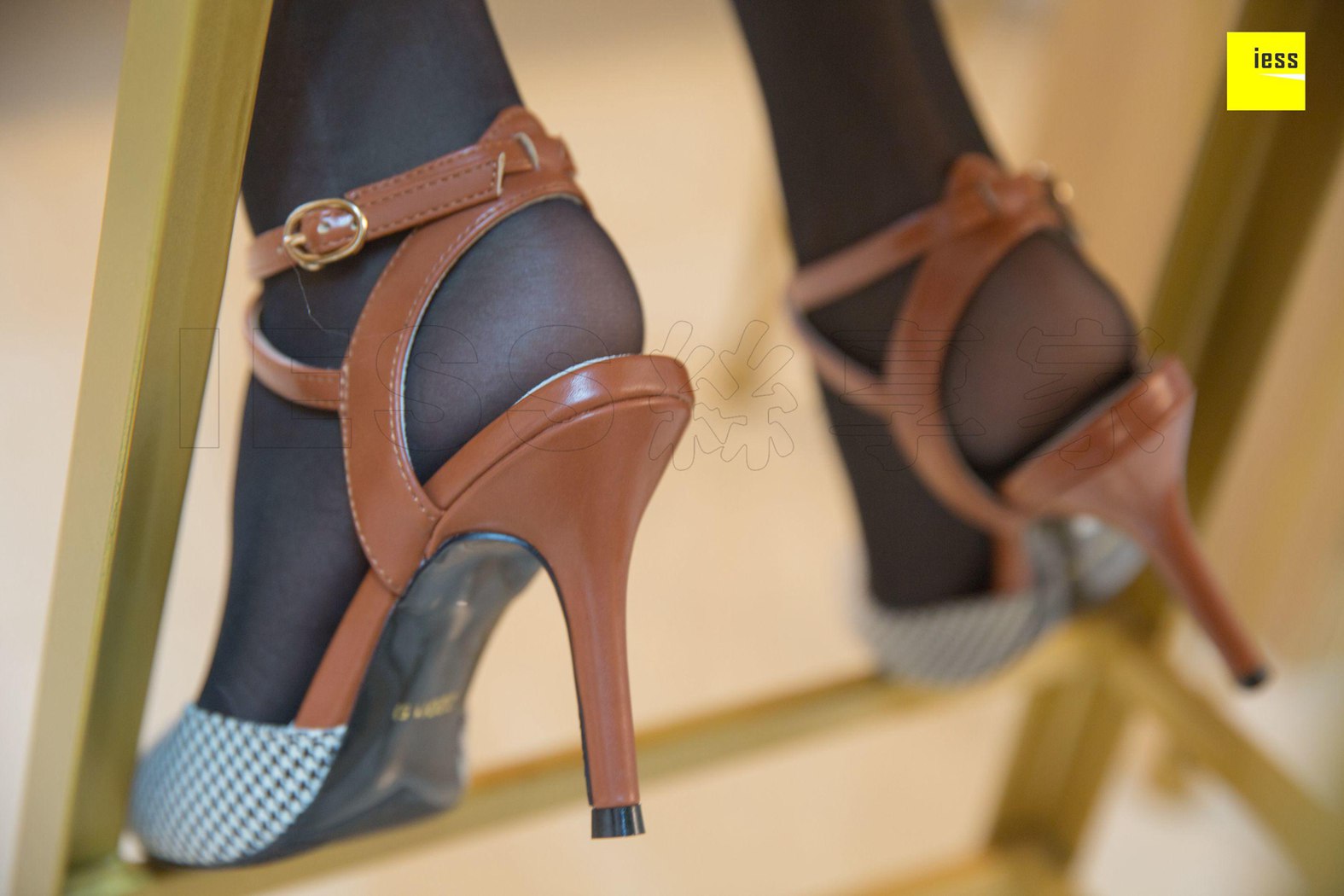 图片[35]-[IESS异思趣向] 2019.01.30 丝享家412：《小韩初尝黑丝》小韩 在线浏览 – 速更版-美库