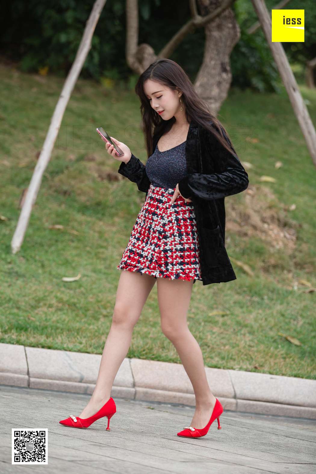 图片[11]-[IESS异思趣向] 2019.02.18 丝享家424：《花丛中的小羽》小羽 在线浏览 – 速更版-美库