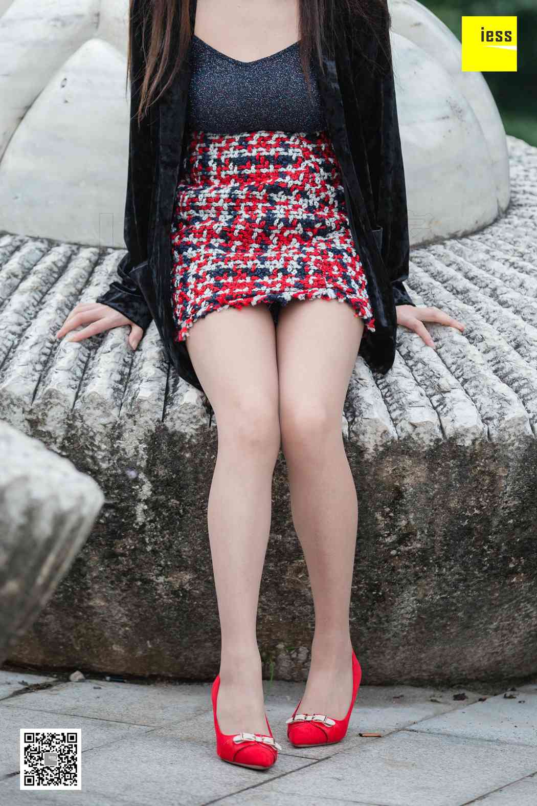 图片[37]-[IESS异思趣向] 2019.02.18 丝享家424：《花丛中的小羽》小羽 在线浏览 – 速更版-美库