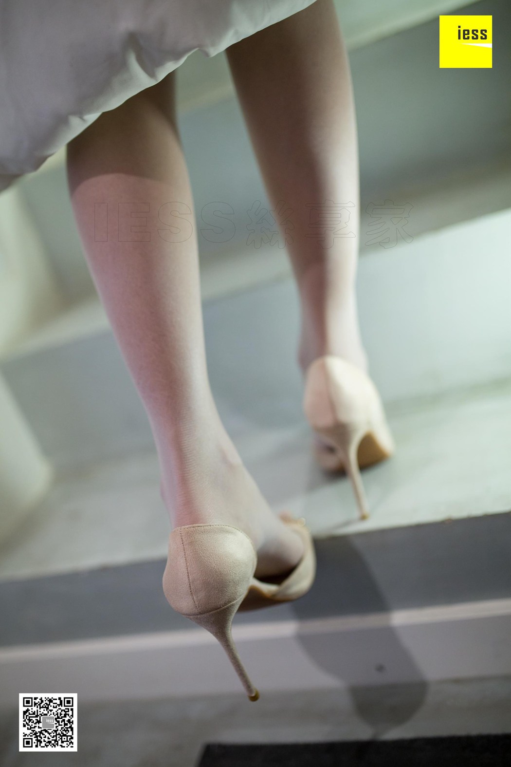 图片[4]-[IESS异思趣向] 2019.03.13 丝享家440：《婉萍白色羽绒服》婉萍 在线浏览 – 速更版-美库