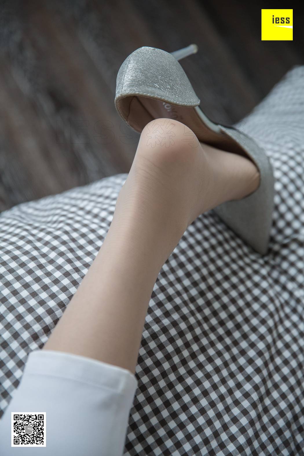 [IESS异思趣向] 2019.03.11 丝享家438：《小羽OL白长裤》小羽 在线浏览 - 速更版-绅士图