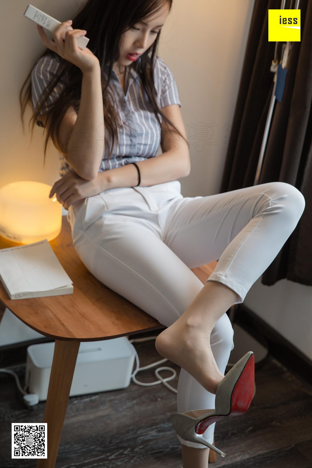 图片[22]-[IESS异思趣向] 2019.03.11 丝享家438：《小羽OL白长裤》小羽 在线浏览 – 速更版-美库