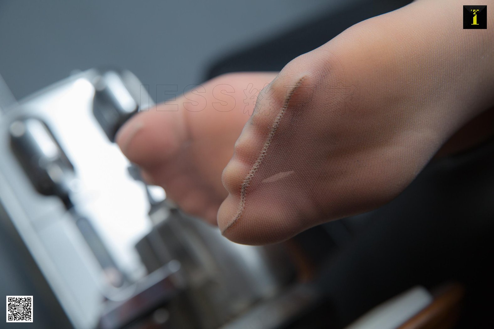 图片[64]-[IESS异思趣向] 2019.04.30 丝享家474：《梓琪JK终现梨涡》梓琪 在线浏览 – 速更版-美库