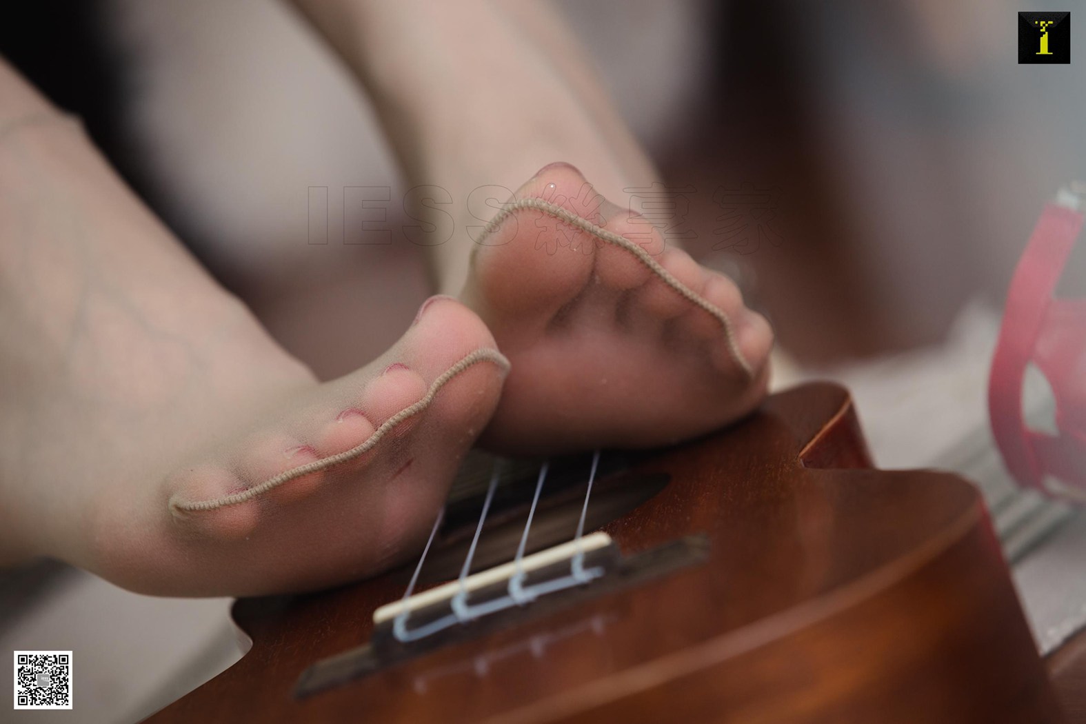 图片[49]-[IESS异思趣向] 2019.06.05 丝享家500：《佳佳 绿植 吉他》佳佳 在线浏览 – 速更版-美库