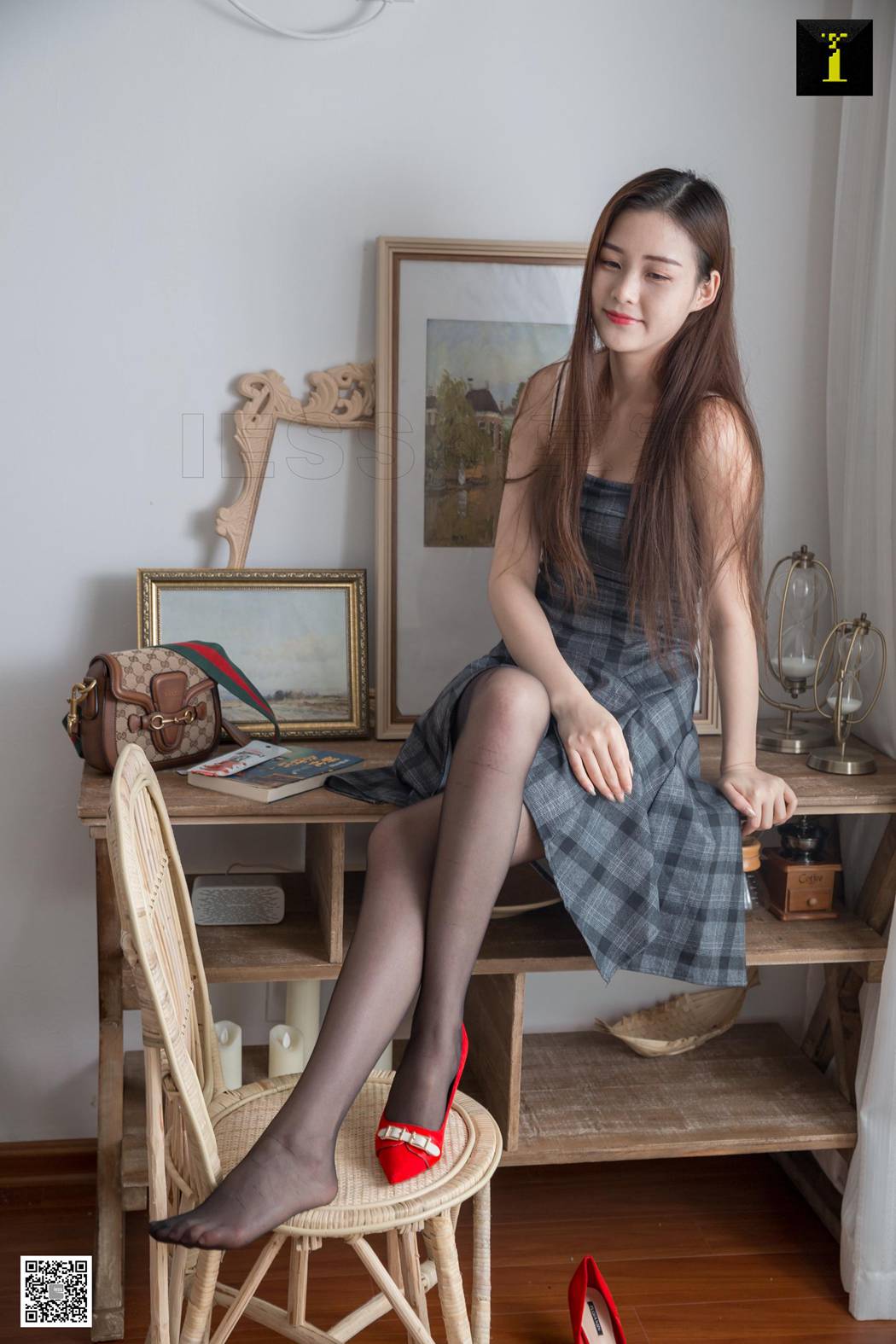 图片[84]-[IESS异思趣向] 2019.06.17 丝享家508：《九妹的红鞋格子裙》九妹 在线浏览 – 速更版-美库