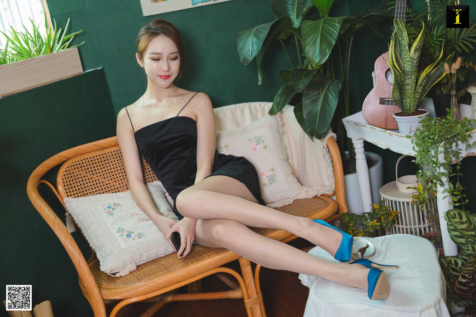 图片[29]-[IESS异思趣向] 2019.06.18 丝享家509：《云芝绸面蓝色高跟》云芝 在线浏览 – 速更版-美库