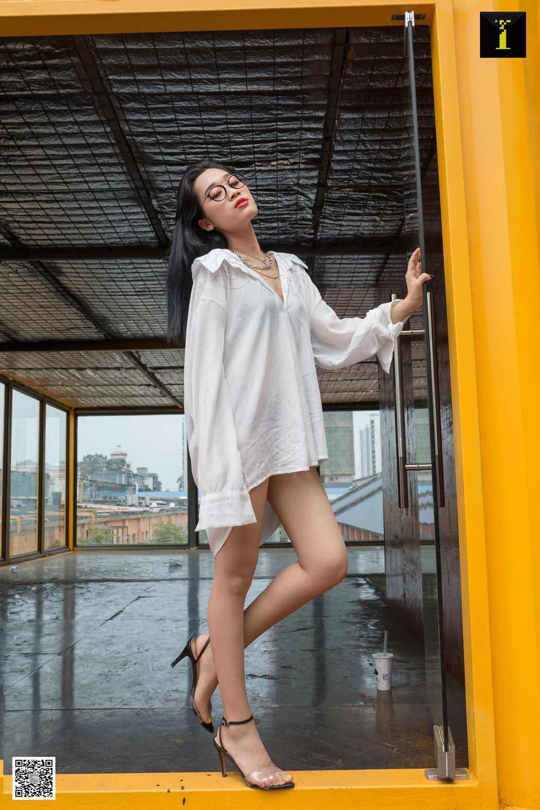 图片[6]-[IESS异思趣向] 2019.07.22 丝享家533：可乐《男友衬衫里的温柔》 在线浏览 – 速更版-美库