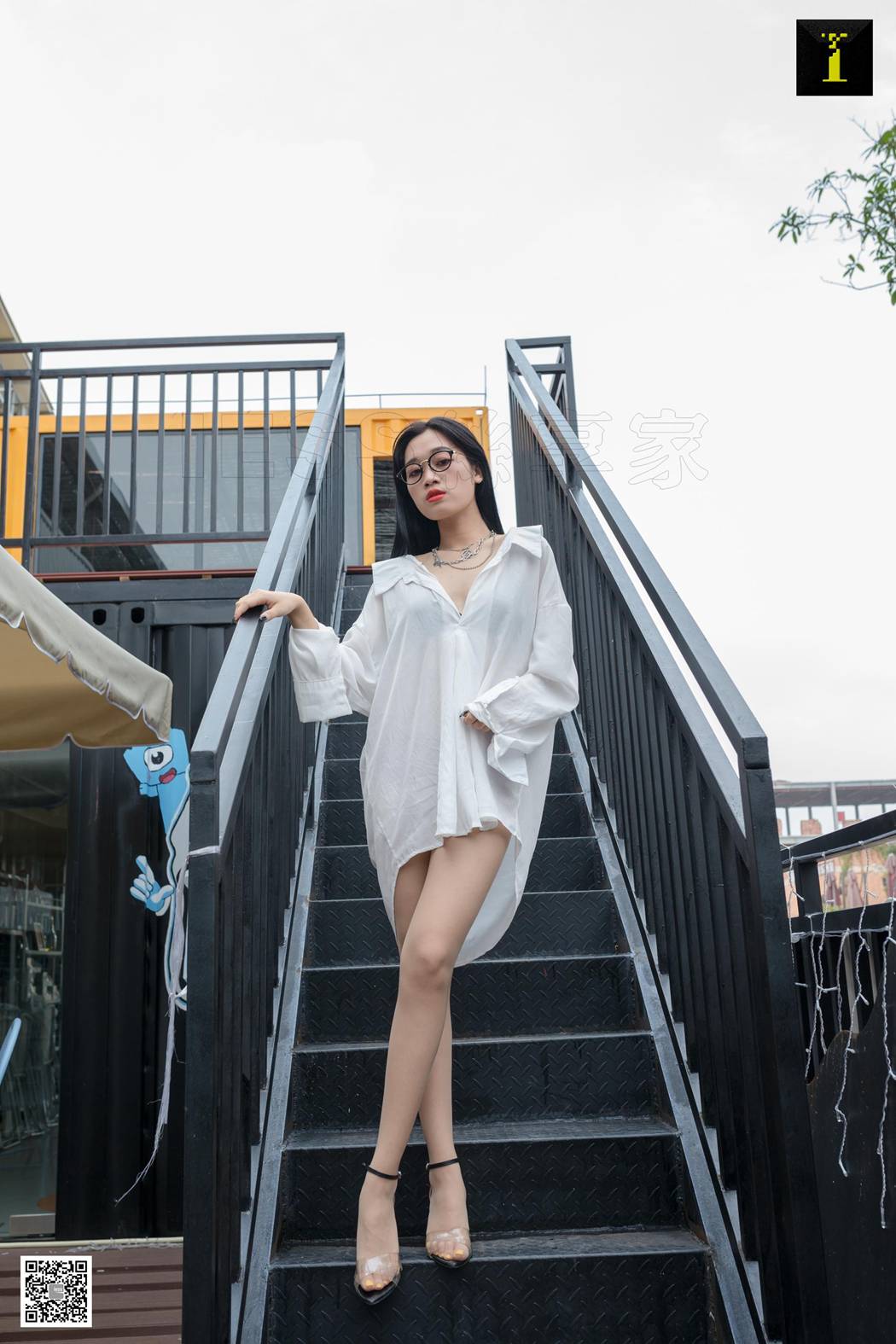 图片[32]-[IESS异思趣向] 2019.07.22 丝享家533：可乐《男友衬衫里的温柔》 在线浏览 – 速更版-美库