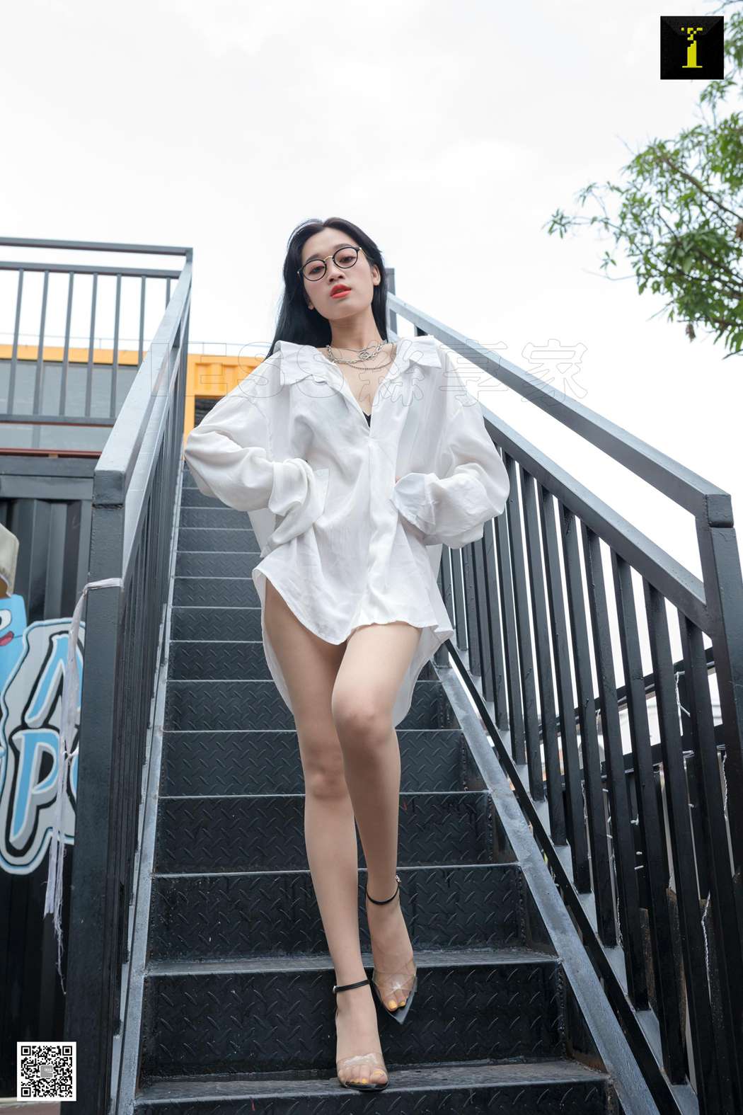 图片[17]-[IESS异思趣向] 2019.07.22 丝享家533：可乐《男友衬衫里的温柔》 在线浏览 – 速更版-美库