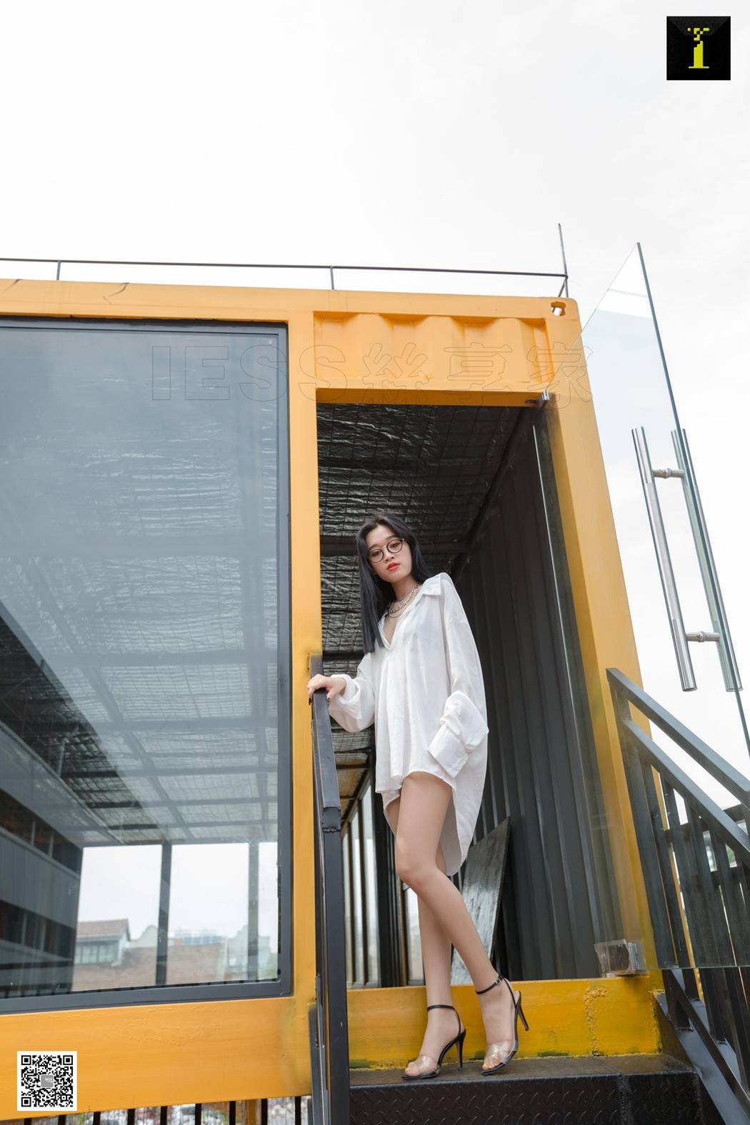 图片[40]-[IESS异思趣向] 2019.07.22 丝享家533：可乐《男友衬衫里的温柔》 在线浏览 – 速更版-美库