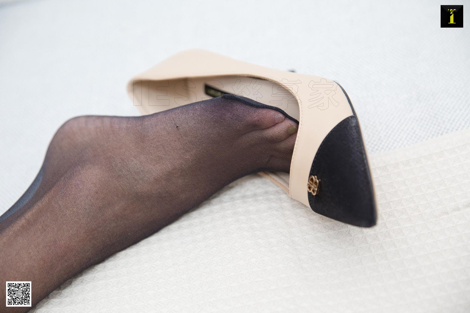 图片[20]-[IESS异思趣向] 2019.08.02 丝享家542：婉萍《婉萍下班换袜》 在线浏览 – 速更版-美库