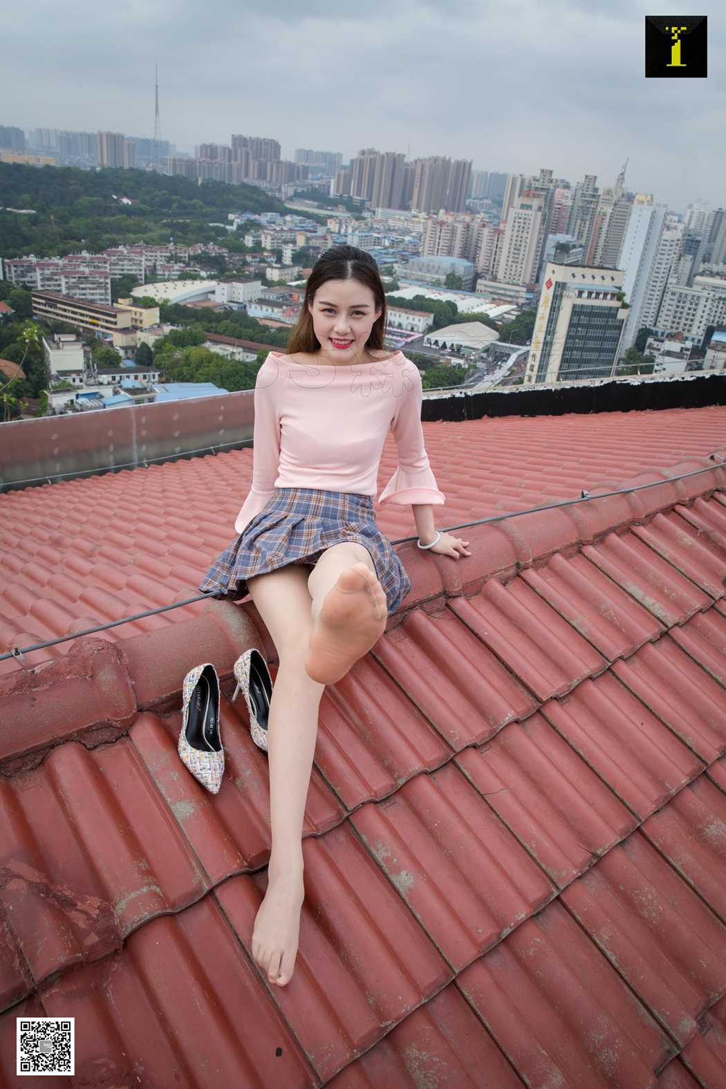 图片[22]-[IESS异思趣向] 2019.08.07 丝享家545：九妹《九妹七夕红屋顶》 在线浏览 – 速更版-美库