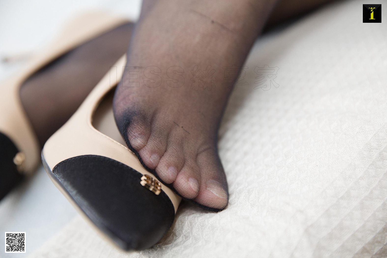 图片[65]-[IESS异思趣向] 2019.08.02 丝享家542：婉萍《婉萍下班换袜》 在线浏览 – 速更版-美库