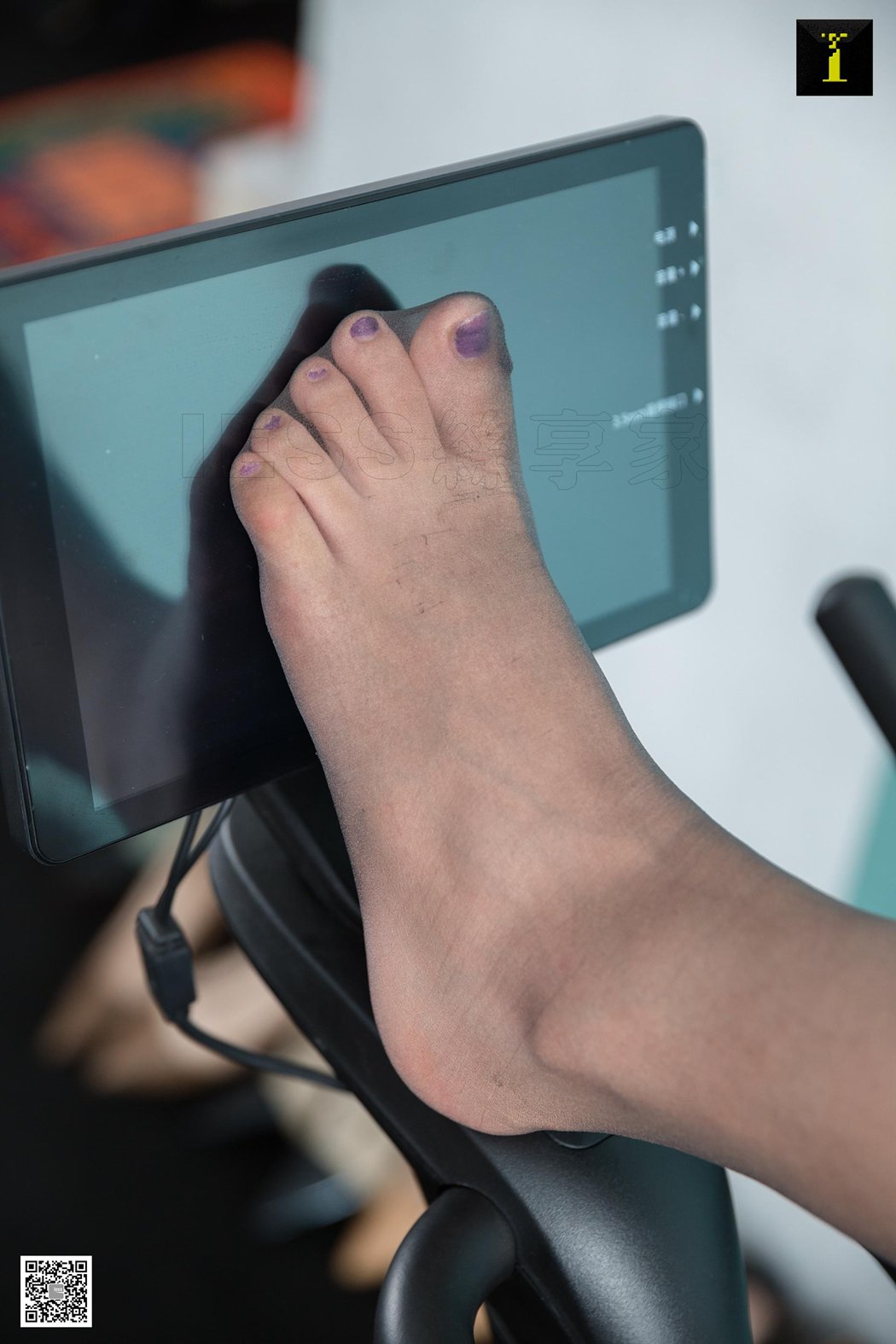 图片[24]-[IESS异思趣向] 2019.08.27 丝享家559：丢丢《办公室也能做运动》 在线浏览 – 速更版-美库