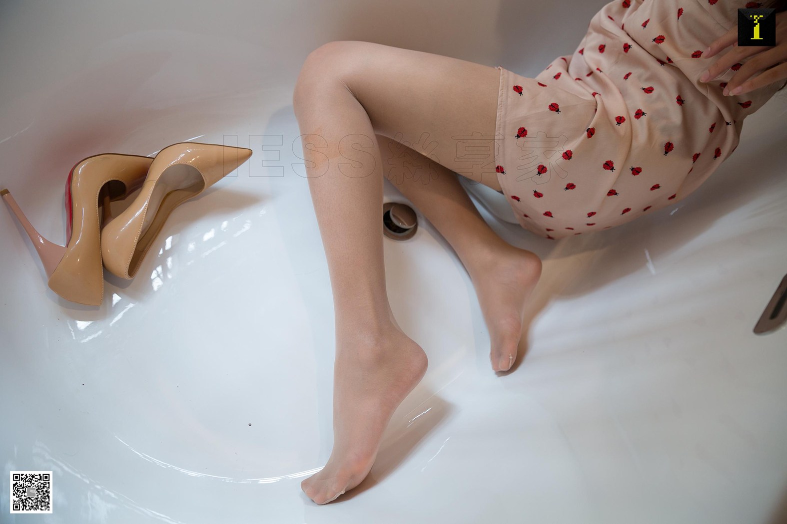 图片[52]-[IESS异思趣向] 2019.08.29 丝享家561：婉萍《婉萍与小黄鸭》 在线浏览 – 速更版-美库