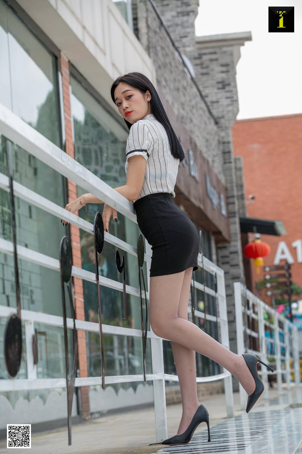 图片[21]-[IESS异思趣向] 2019.09.26 丝享家580：可乐《偶遇白领街拍》在线浏览 – 速更版-美库