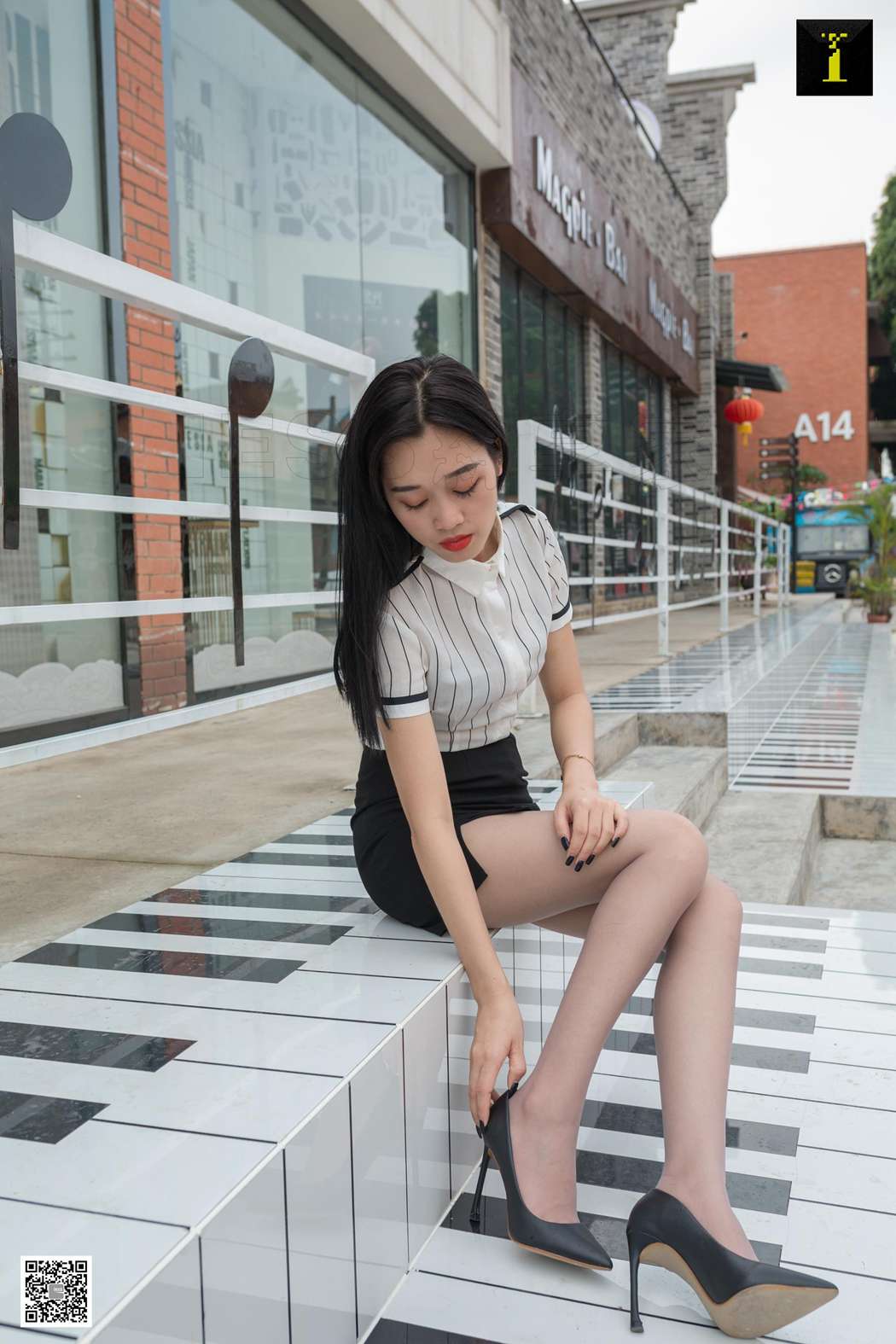 图片[51]-[IESS异思趣向] 2019.09.26 丝享家580：可乐《偶遇白领街拍》在线浏览 – 速更版-美库