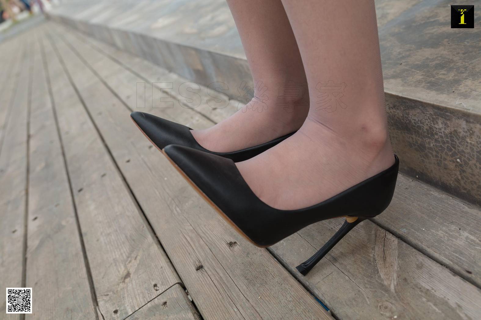 图片[27]-[IESS异思趣向] 2019.09.26 丝享家580：可乐《偶遇白领街拍》在线浏览 – 速更版-美库