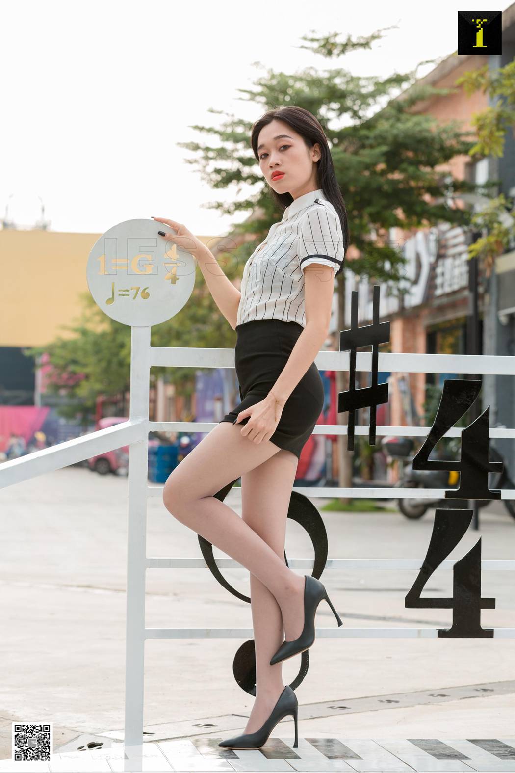 图片[85]-[IESS异思趣向] 2019.09.26 丝享家580：可乐《偶遇白领街拍》在线浏览 – 速更版-美库