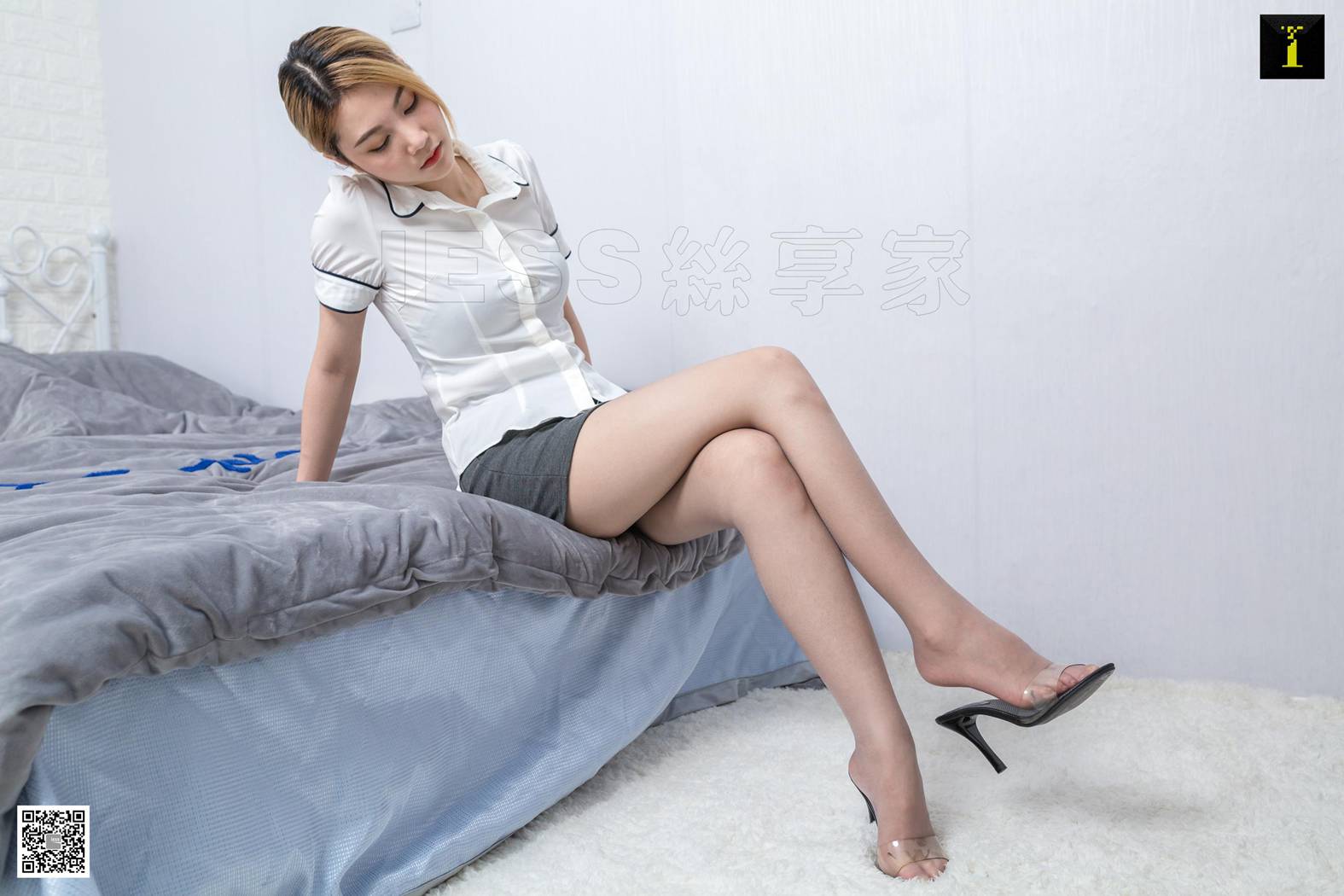 图片[94]-[IESS异思趣向] 2019.10.08 丝享家583：梓琪 《梓琪的开衩短裙》在线浏览 – 速更版-美库