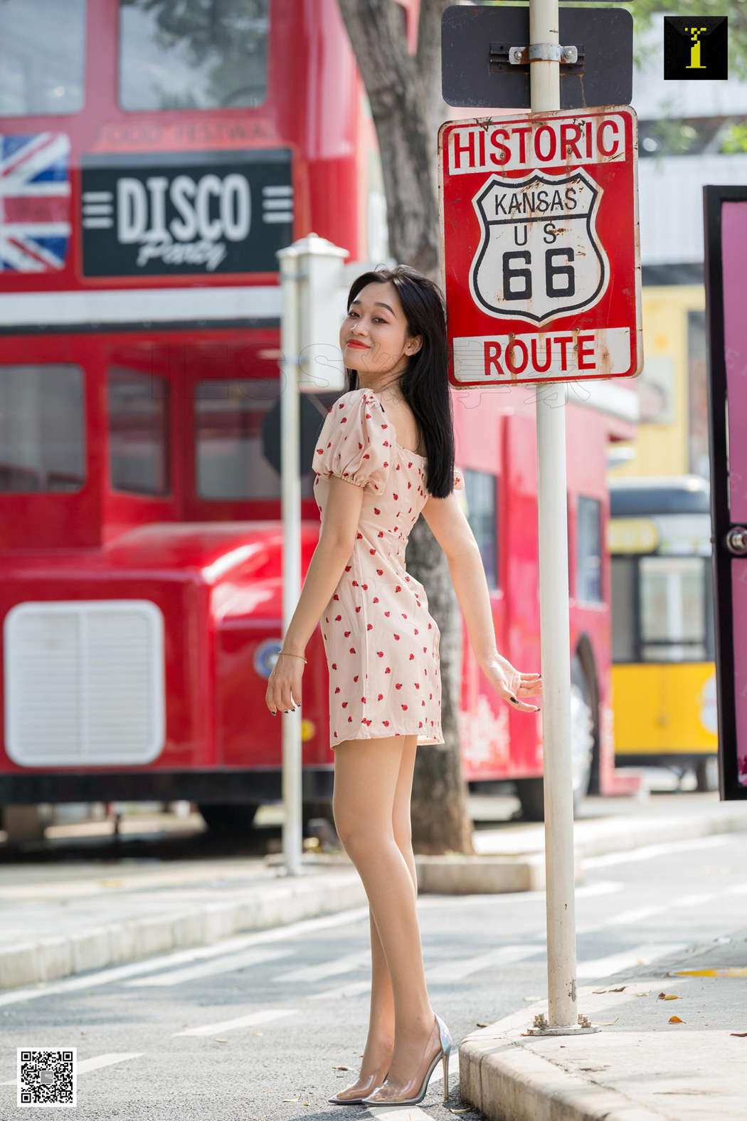 图片[75]-[IESS异思趣向] 2019.10.11 丝享家586：可乐《少女感街拍》在线浏览 – 速更版-美库