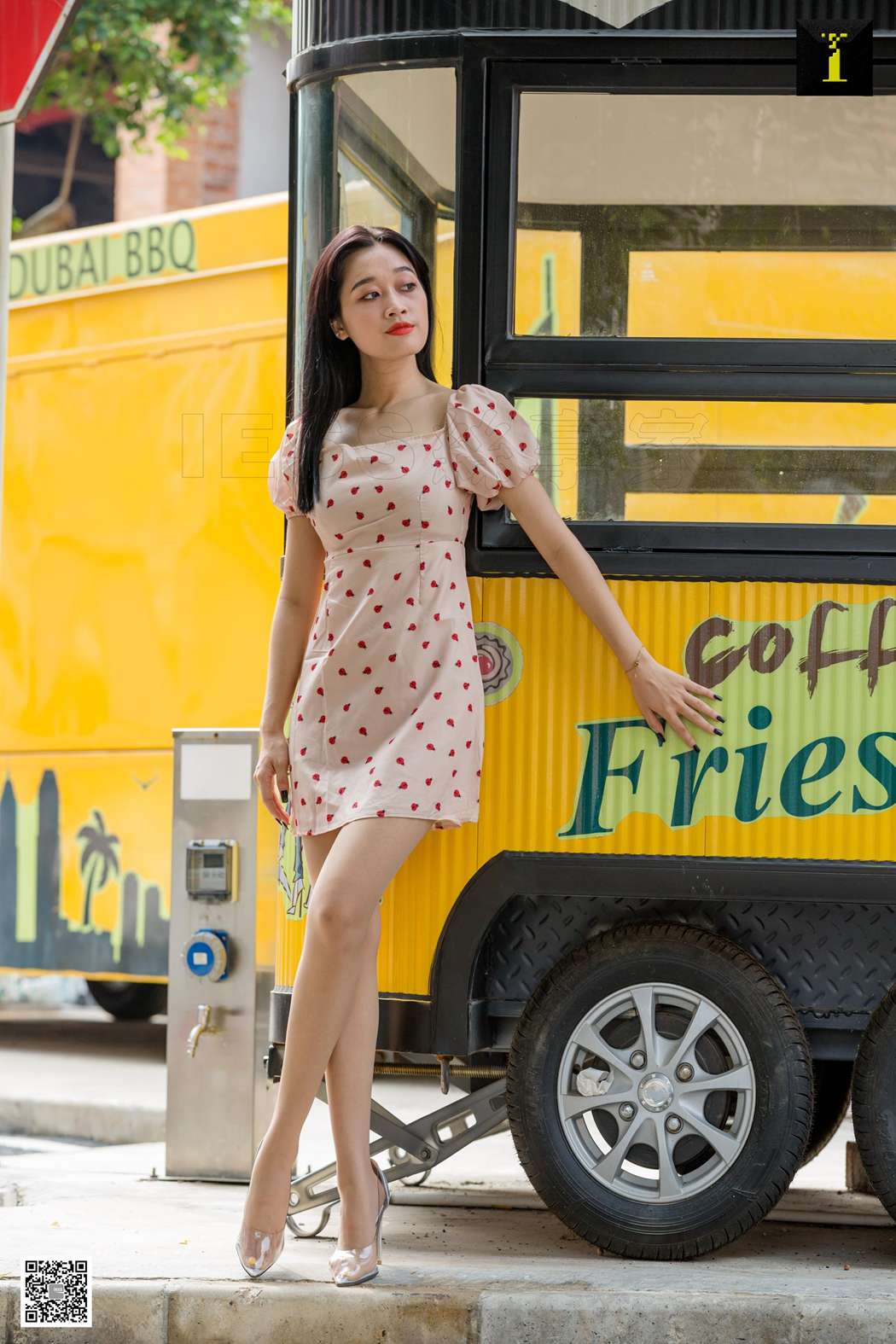 图片[3]-[IESS异思趣向] 2019.10.11 丝享家586：可乐《少女感街拍》在线浏览 – 速更版-美库