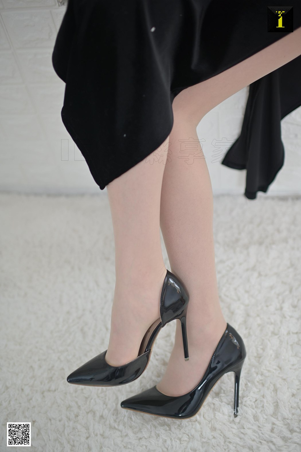 图片[68]-[IESS异思趣向] 2019.11.11 丝享家 607： 秋秋《云芝长款开衩旗袍》在线浏览 – 速更版-美库