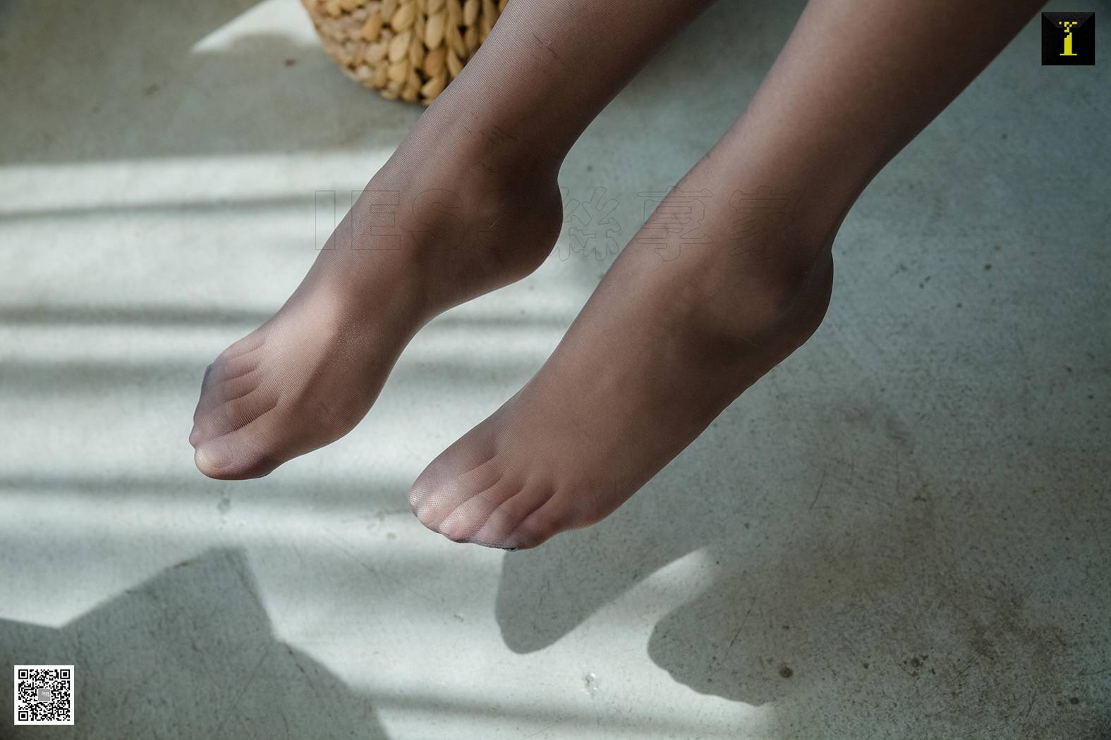 图片[52]-[IESS异思趣向] 2019.11.11 丝享家612： 婉萍《婉萍的青花旗袍》在线浏览 – 速更版-美库