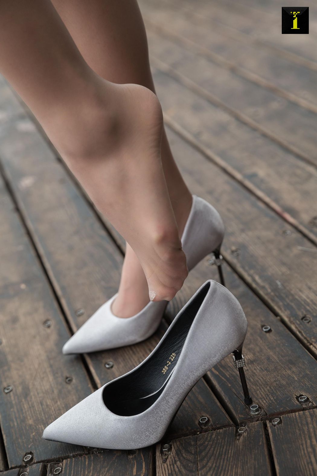 图片[30]-[IESS异思趣向] 2019.11.26 丝享家625：秋秋《饭店主管秋秋》在线浏览 – 速更版-美库