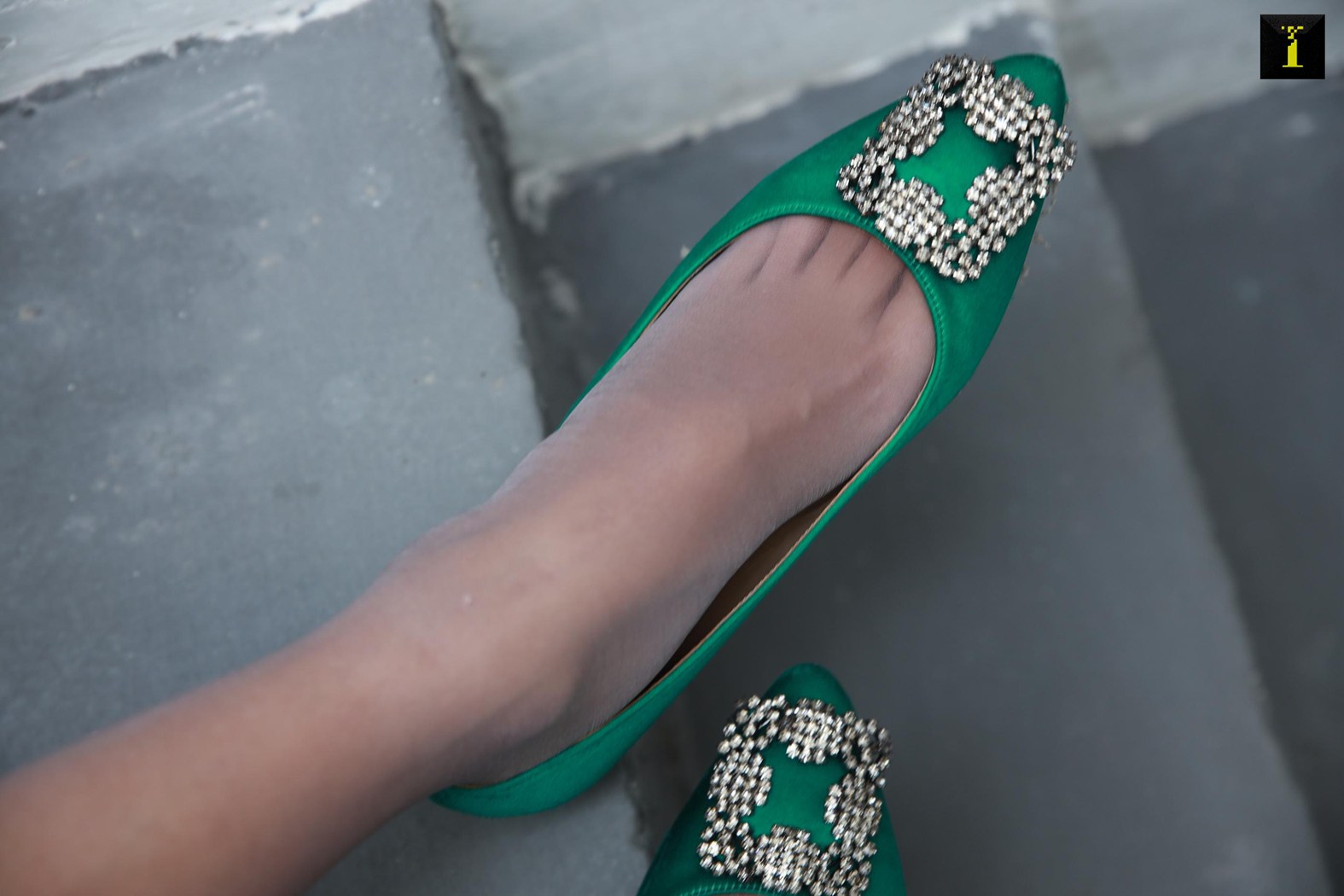 图片[10]-[IESS异思趣向] 2019.12.12 丝享家636：婉萍《婉萍的绿色平底鞋》在线浏览 – 速更版-美库