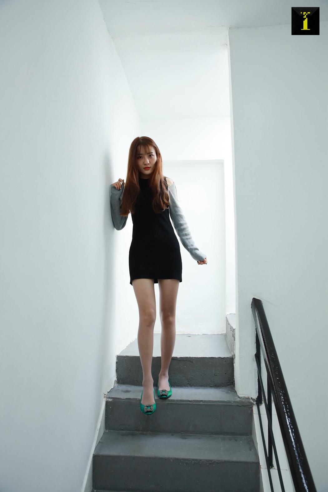 图片[81]-[IESS异思趣向] 2019.12.12 丝享家636：婉萍《婉萍的绿色平底鞋》在线浏览 – 速更版-美库