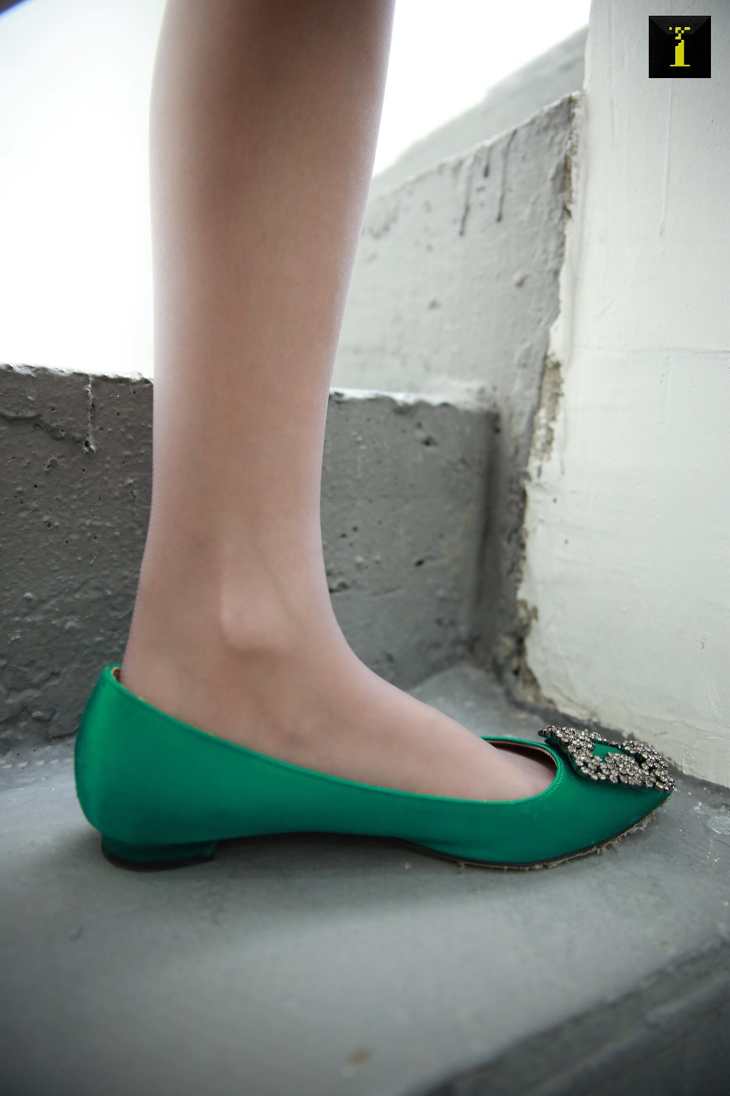 图片[51]-[IESS异思趣向] 2019.12.12 丝享家636：婉萍《婉萍的绿色平底鞋》在线浏览 – 速更版-美库