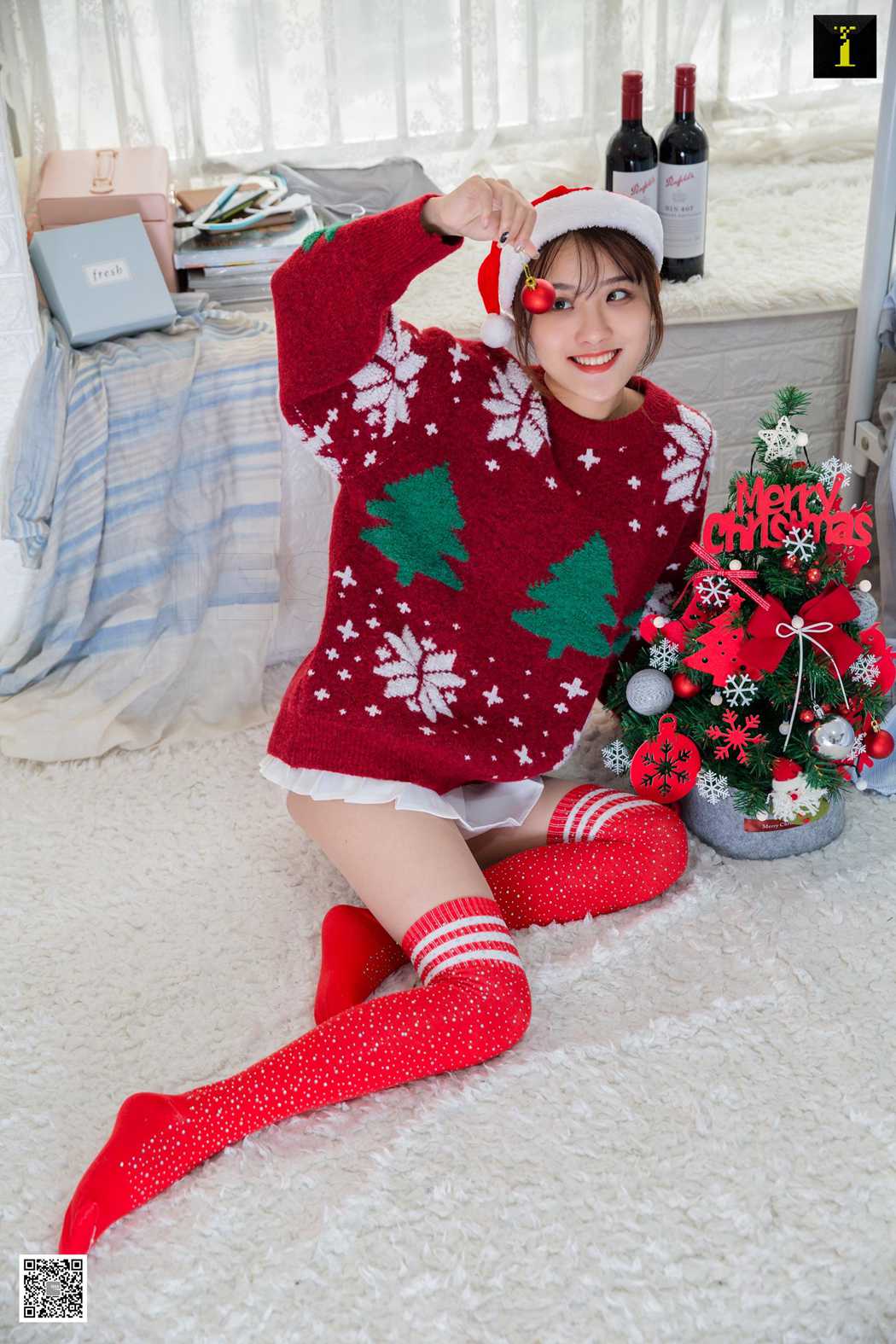 图片[54]-[IESS异思趣向] 2019.12.25 丝享家645：婉萍《红酒与圣诞节》在线浏览 – 速更版-美库