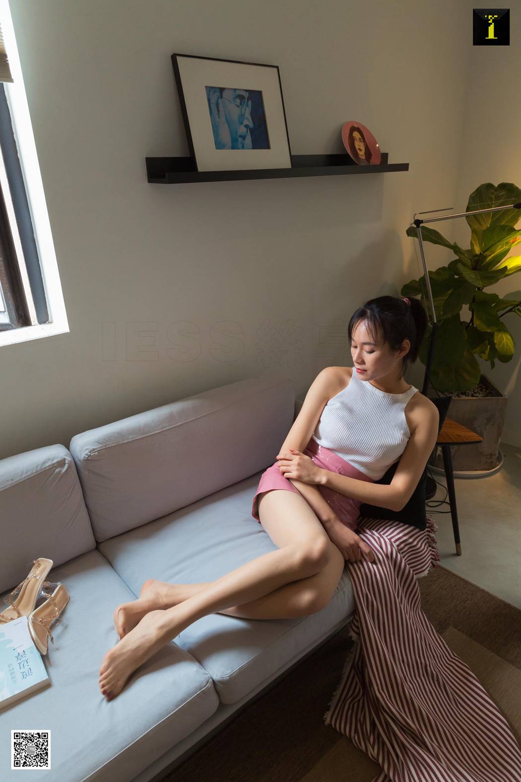 图片[71]-[IESS异思趣向] 2019.12.20 丝享家642：小小《美足与蛇形凉鞋》在线浏览 – 速更版-美库