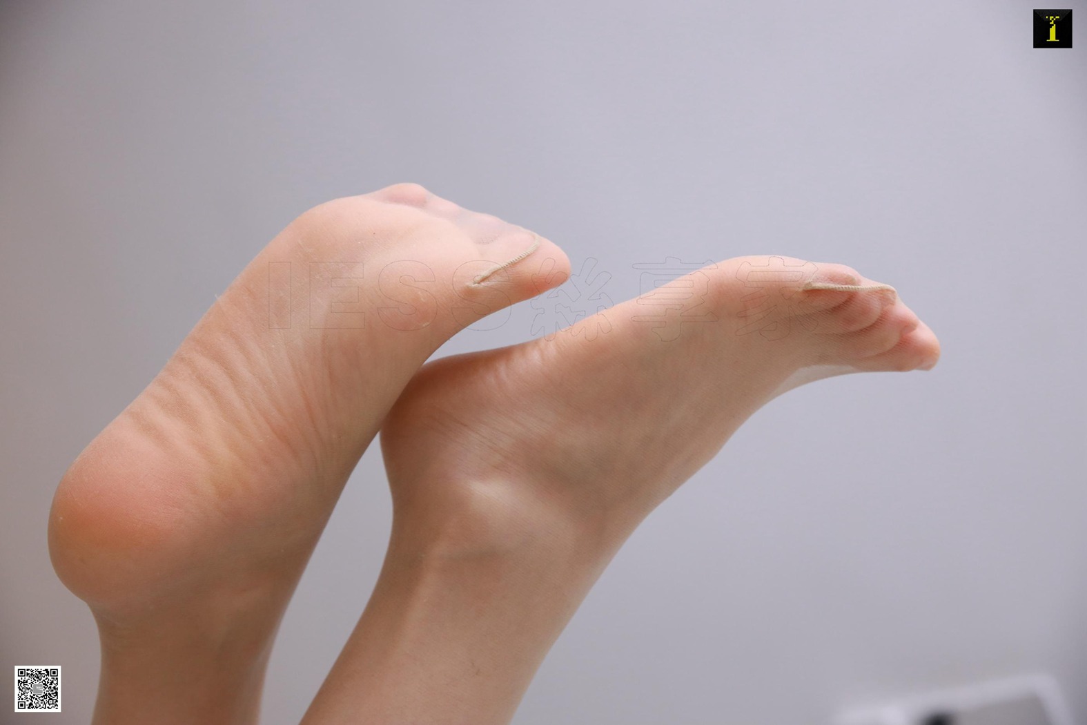 图片[86]-[IESS异思趣向] 2019.12.26 丝享家646：九妹《床边午休的同事》在线浏览 – 速更版-美库