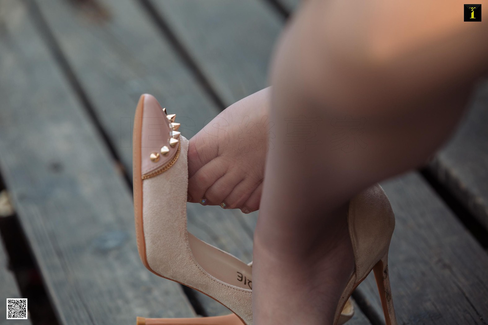 图片[34]-[IESS异思趣向] 2020.01.11 丝享家 656  可乐《灰丝下的可爱纹身》在线浏览 – 速更版-美库