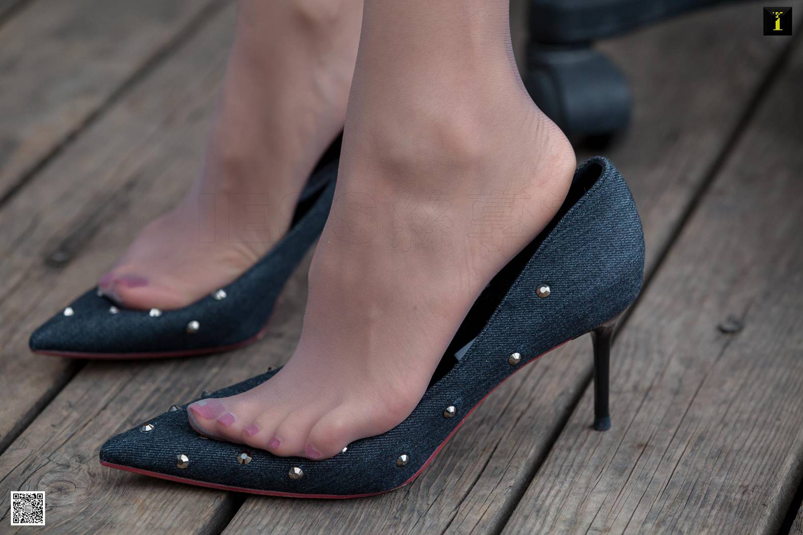 图片[60]-[IESS异思趣向] 2020.01.16 丝享家 659 美子《美子复古绒面套装》在线浏览 – 速更版-美库