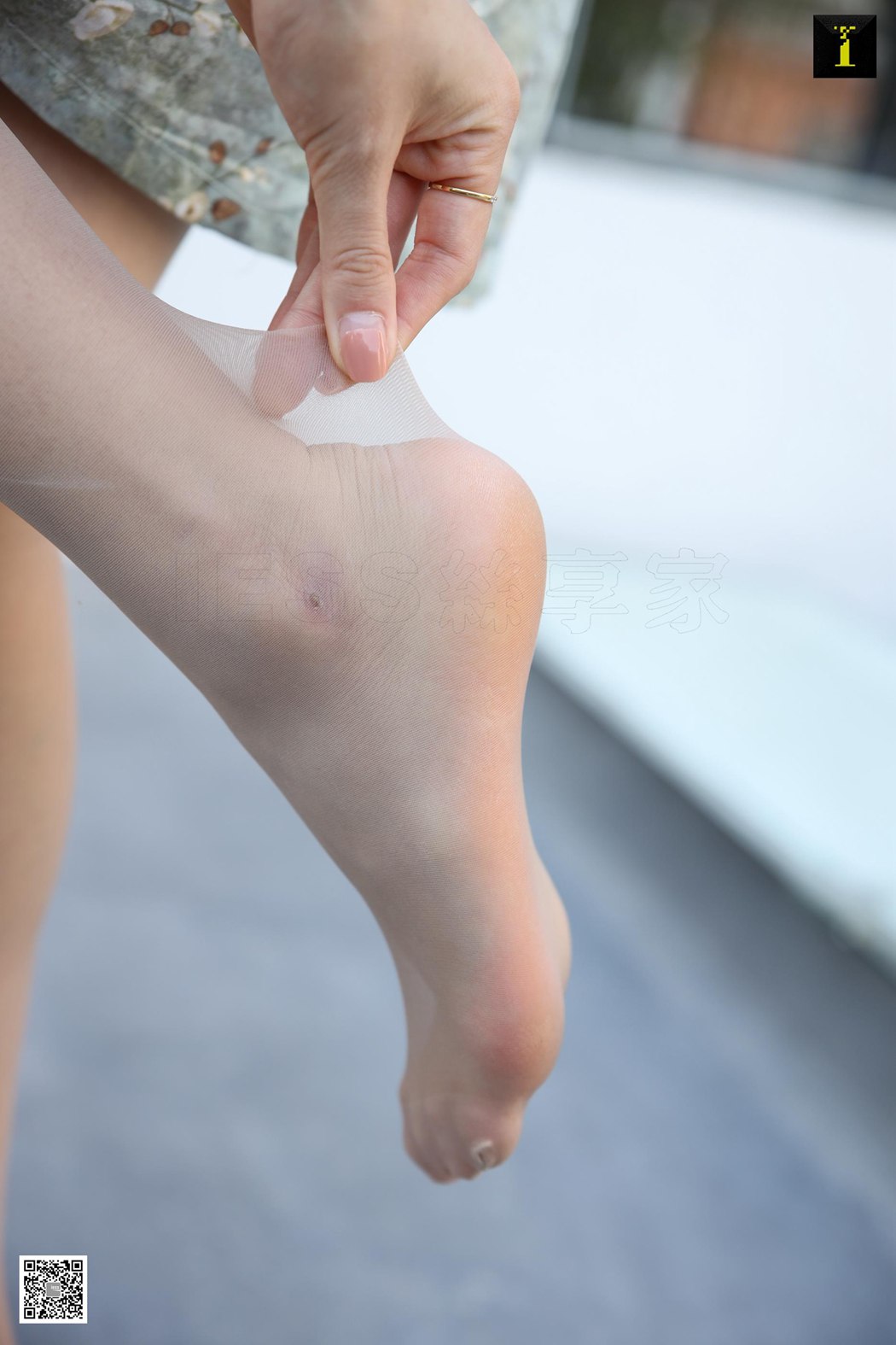 图片[61]-[IESS异思趣向] 2020.01.17 丝享家 660 羽西《天台的旗袍妹子》在线浏览 – 速更版-美库