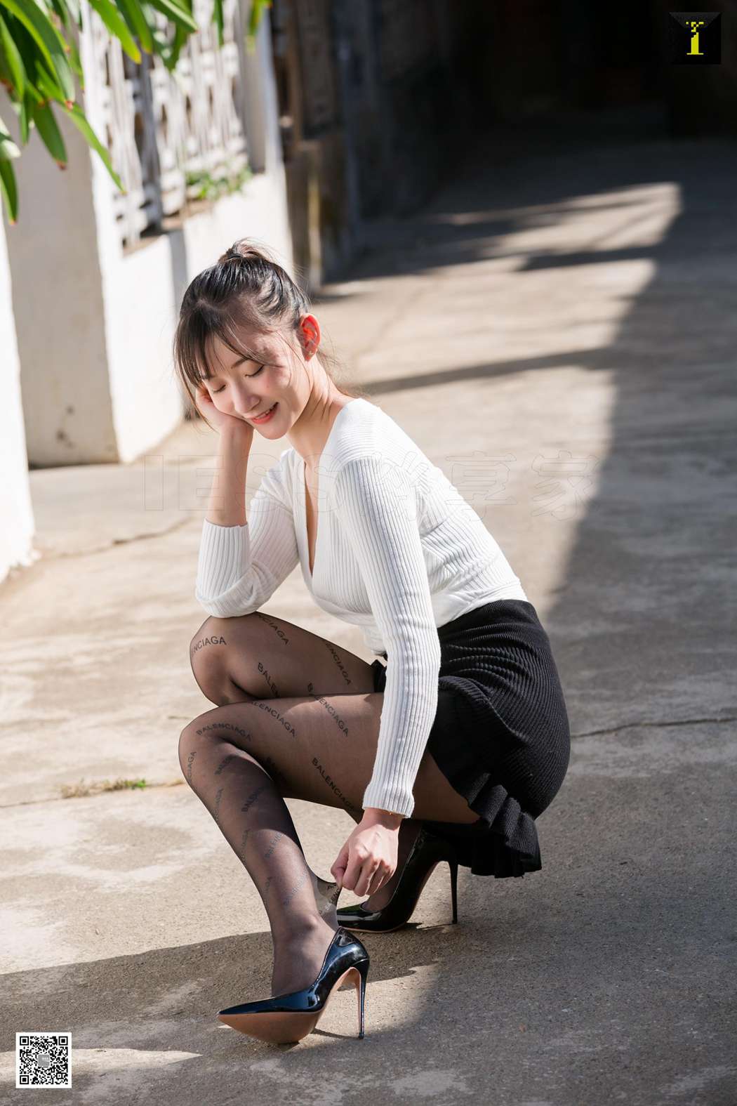 图片[23]-[IESS异思趣向] 2020.01.15 丝享家 658 秋秋《秋秋试穿网红袜》在线浏览 – 速更版-美库