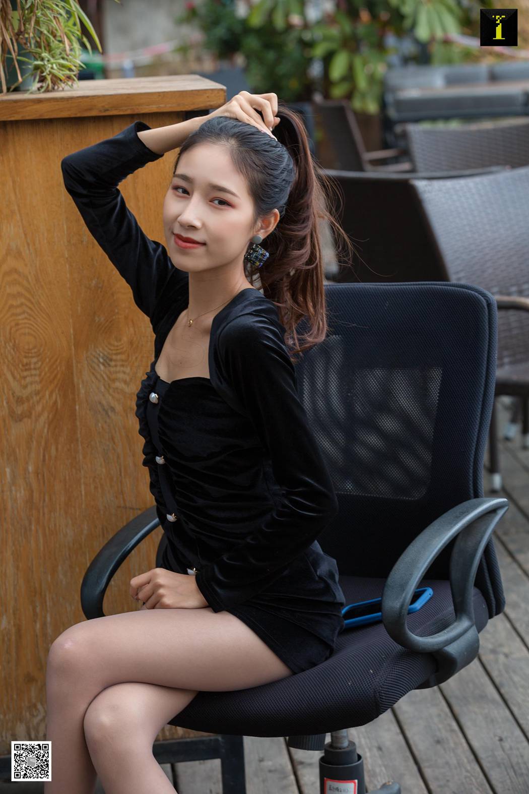 图片[9]-[IESS异思趣向] 2020.01.16 丝享家 659 美子《美子复古绒面套装》在线浏览 – 速更版-美库