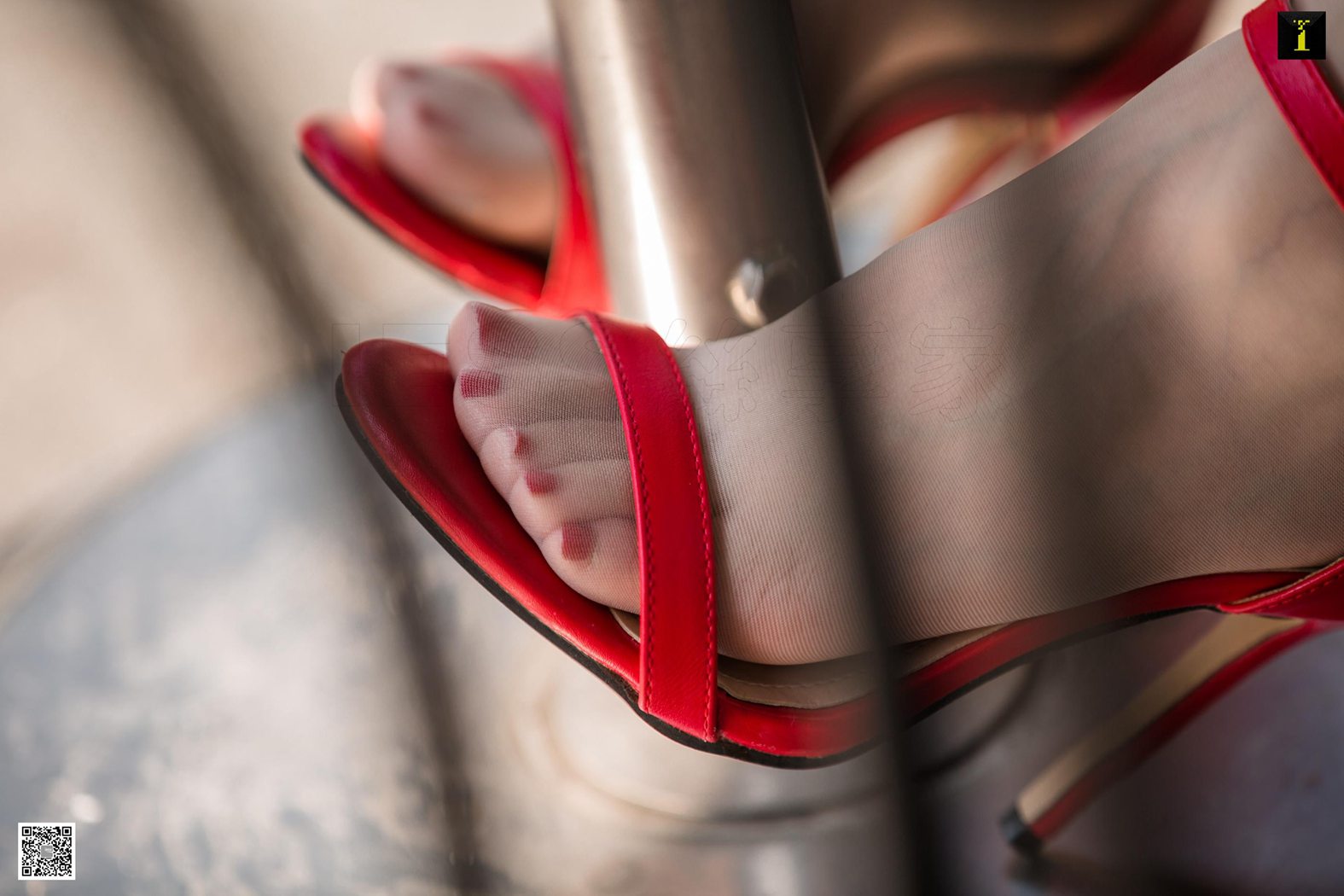 图片[68]-[IESS异思趣向] 2020.02.01 丝享家 669 紫薇《咖啡店门口的女孩》在线浏览 – 速更版-美库