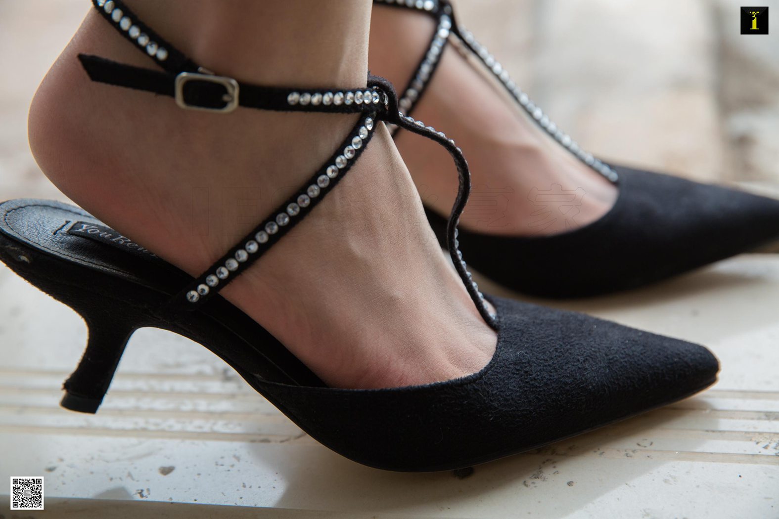 图片[71]-[IESS异思趣向] 2020.02.25 丝享家 687：紫薇《楼道上的剪影》在线浏览 – 速更版-美库