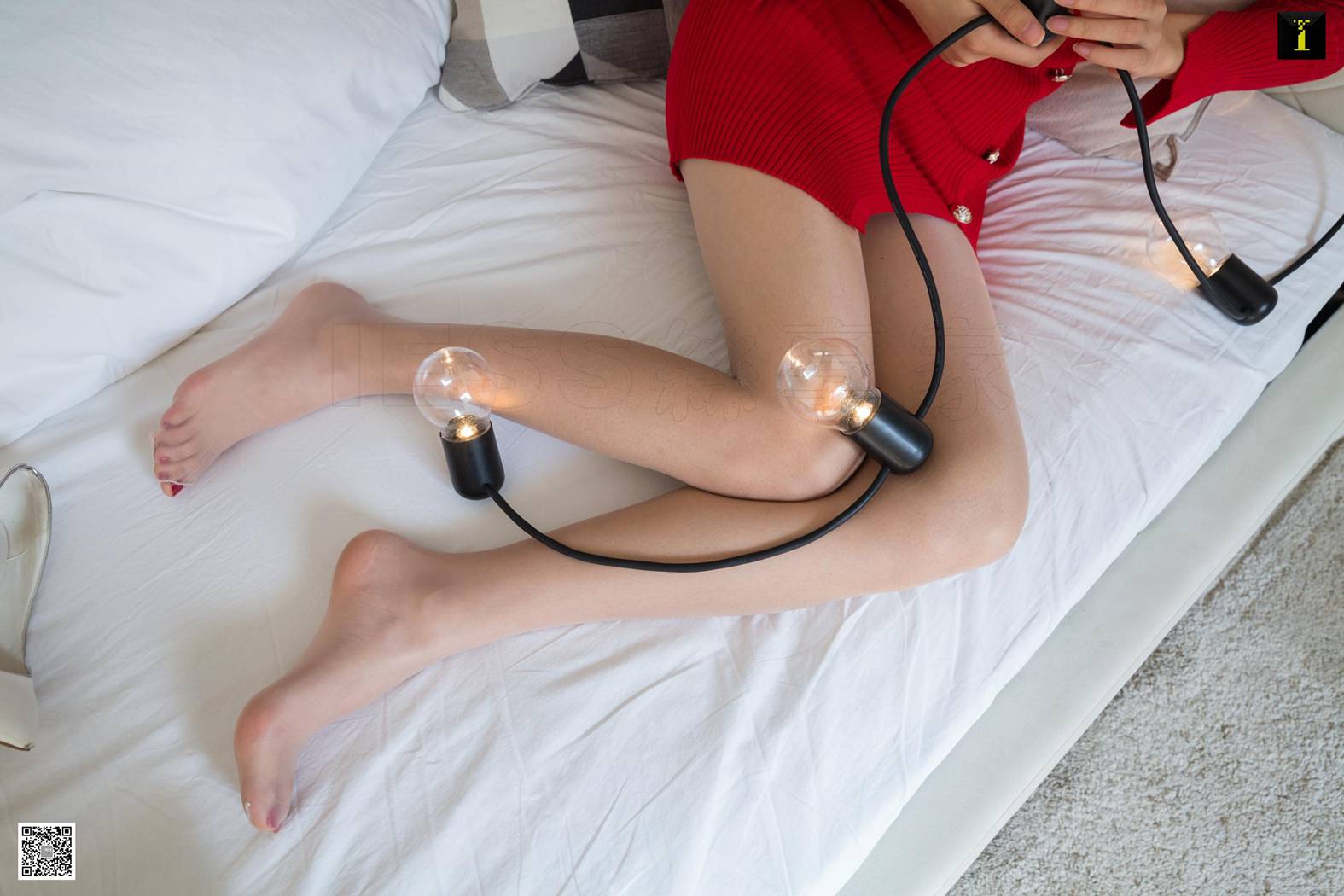 图片[77]-[IESS异思趣向] 2020.03.12 丝享家 699：小小《红色开衩的秘密》在线浏览 – 速更版-美库