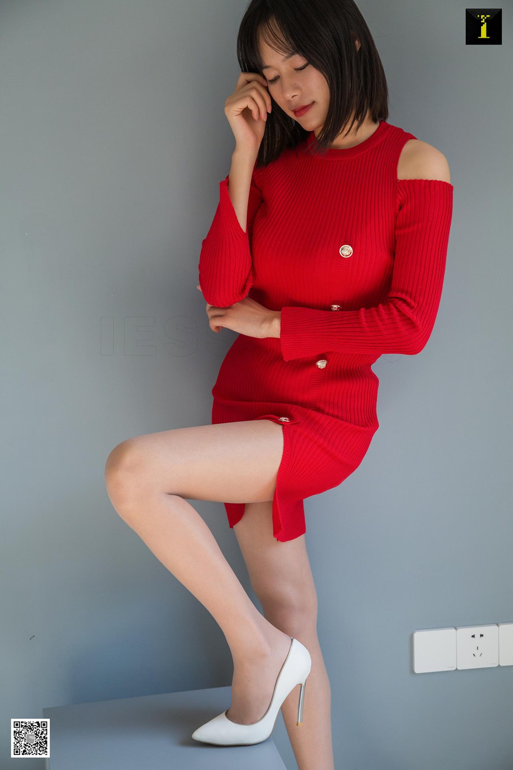 图片[94]-[IESS异思趣向] 2020.03.12 丝享家 699：小小《红色开衩的秘密》在线浏览 – 速更版-美库