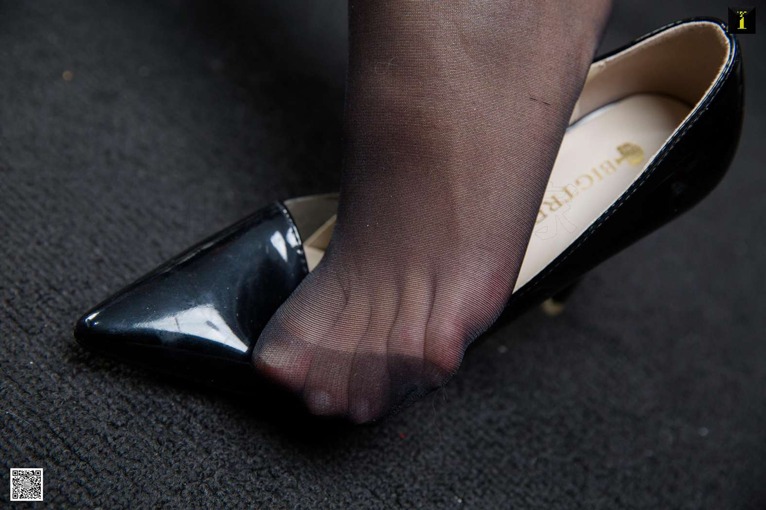 图片[10]-[IESS异思趣向] 2020.03.27 丝享家 709：婉萍《闪亮的黑色》在线浏览 – 速更版-美库