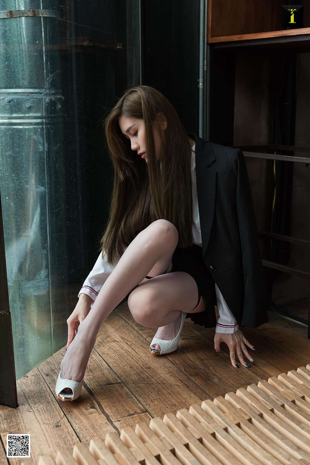 图片[89]-[IESS异思趣向] 2020.04.14 丝享家 721：羽西《鱼嘴与吊带袜》在线浏览 – 速更版-美库