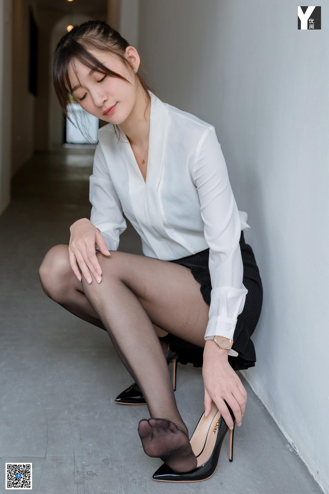 图片[17]-[IESS异思趣向] 2020.04.20 丝享家 723：秋秋《鱼尾裙小管家》在线浏览 – 速更版-美库