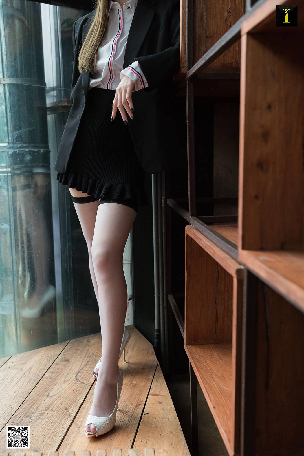 图片[94]-[IESS异思趣向] 2020.04.14 丝享家 721：羽西《鱼嘴与吊带袜》在线浏览 – 速更版-美库