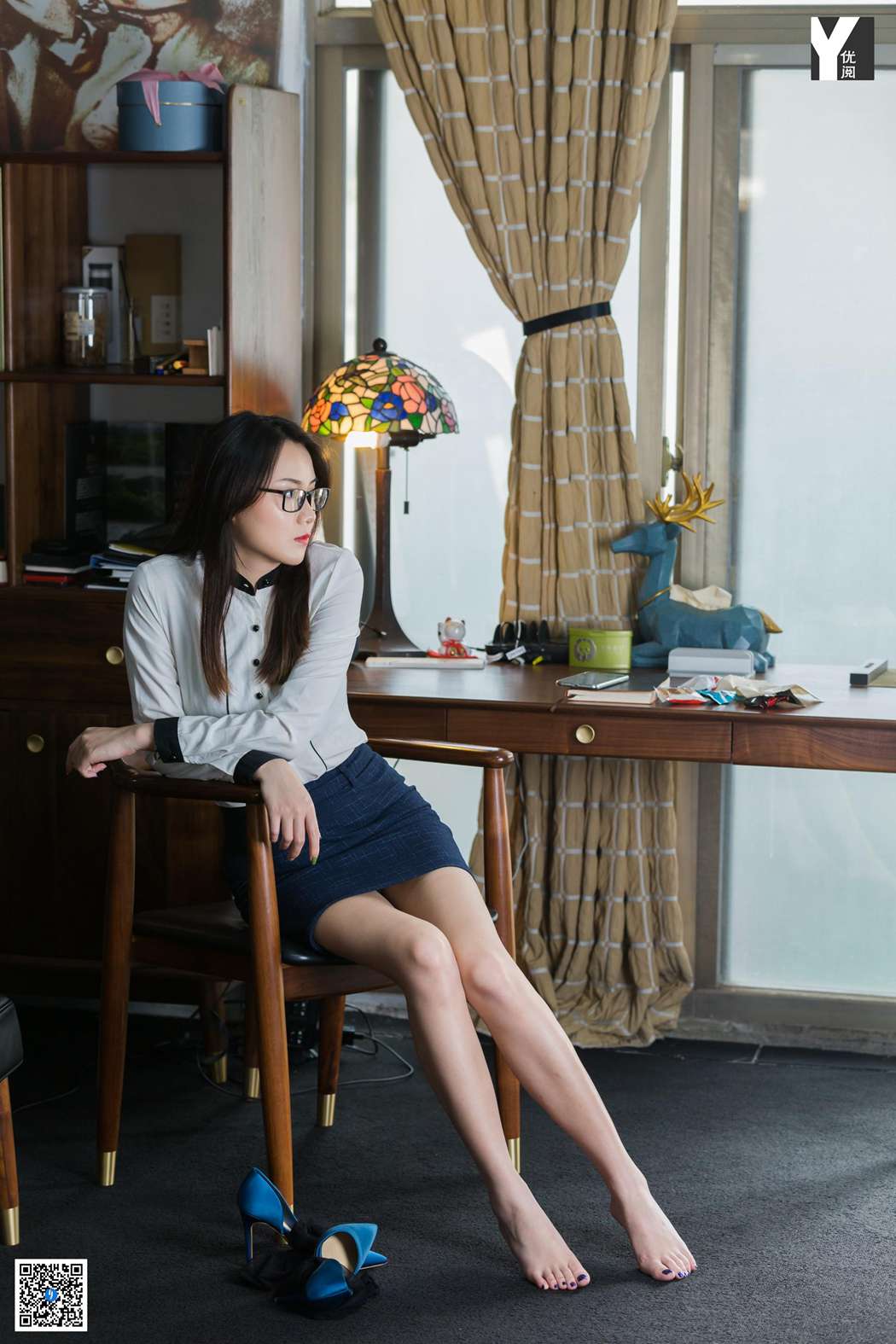 图片[28]-[IESS异思趣向] 2020.04.27 丝享家 727：小衫《老师的吊带袜》在线浏览 – 速更版-美库