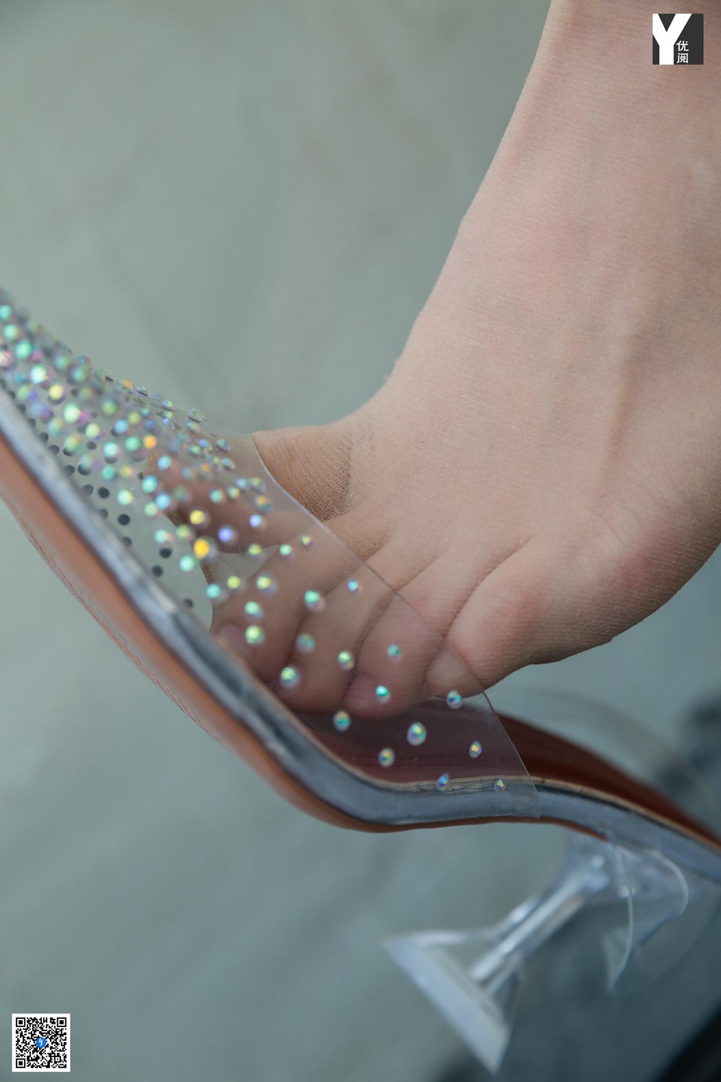 图片[3]-[IESS异思趣向] 2020.05.02 丝享家 731：秋秋《女友的家门口》在线浏览 – 速更版-美库